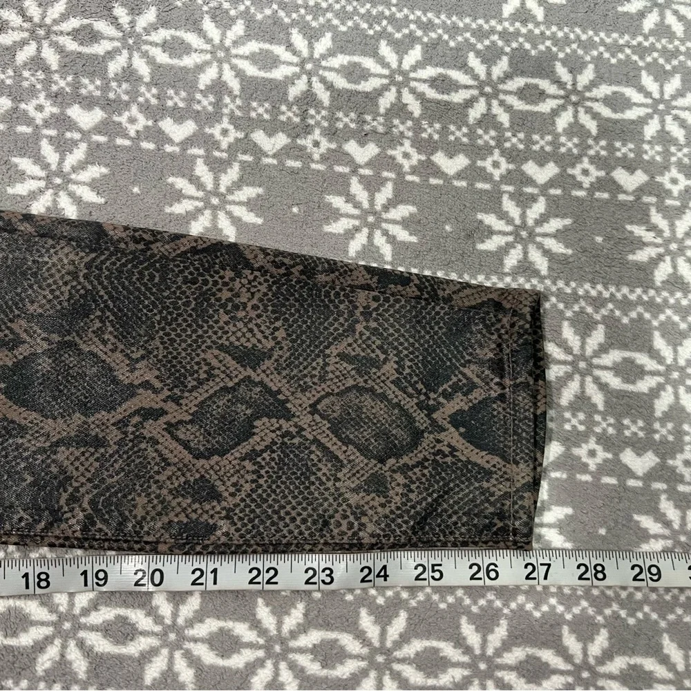 J Brand Lillie High Rise Skinny Coated Snakeskin Jean Size 27 Dressy Casual